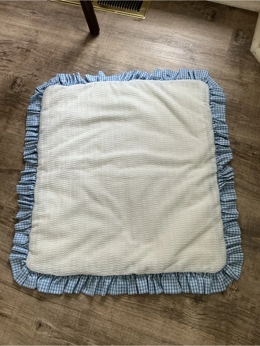 Blue Gingham Bunny Appliqué Baby Quilt adorable handmade 22x24